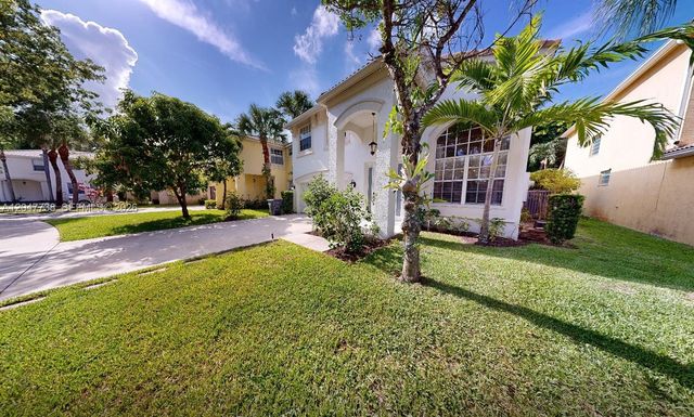 9640 Wyeth Ct, Wellington, FL 33414