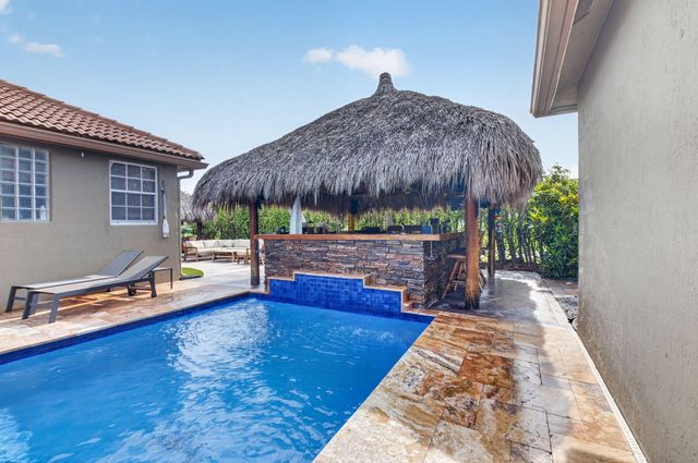 1590 SW 4TH Circle, Boca Raton, FL 33486