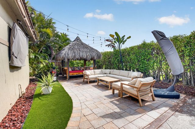 1590 SW 4TH Circle, Boca Raton, FL 33486