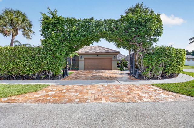 1590 SW 4TH Circle, Boca Raton, FL 33486