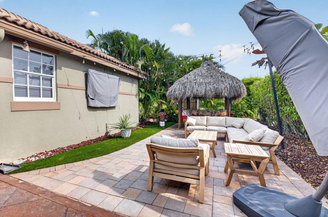 1590 SW 4TH Circle, Boca Raton, FL 33486