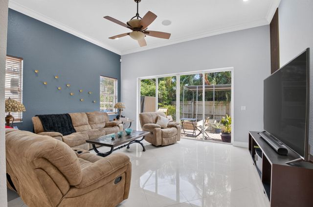 1590 SW 4TH Circle, Boca Raton, FL 33486