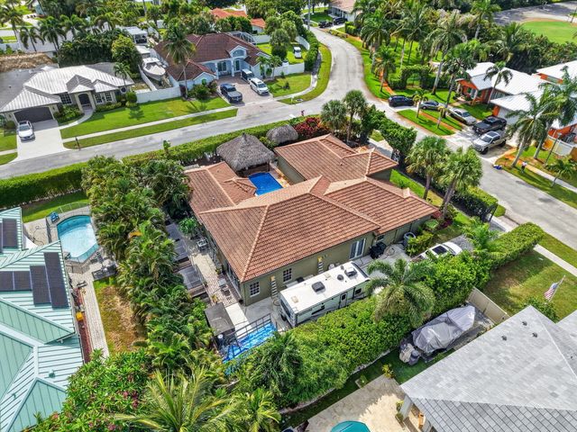 1590 SW 4TH Circle, Boca Raton, FL 33486