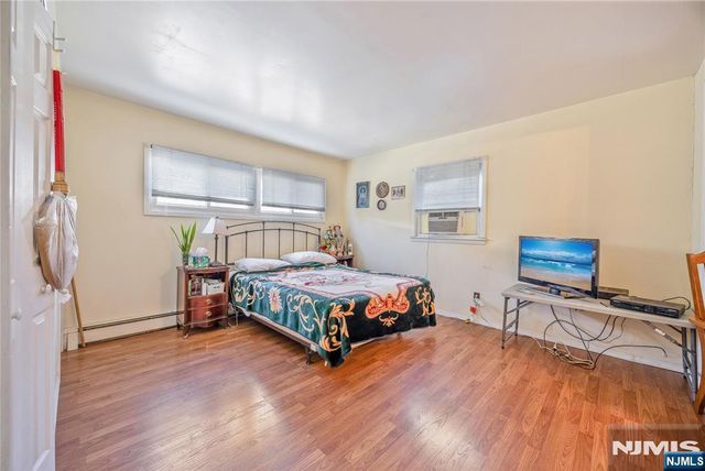 208 Washington Street, Northvale, NJ 07647