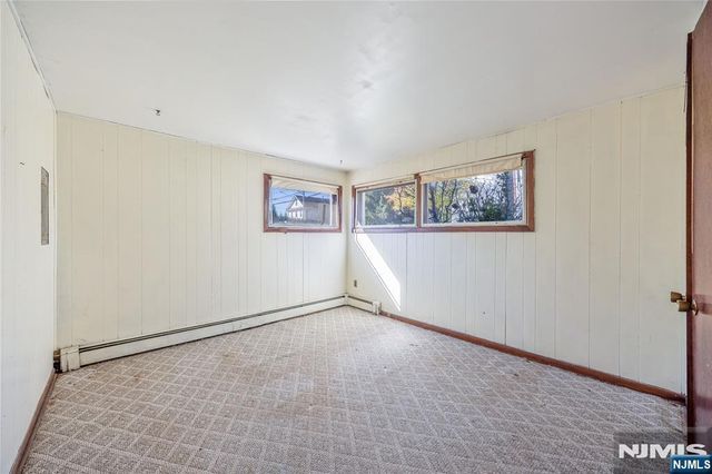 208 Washington Street, Northvale, NJ 07647