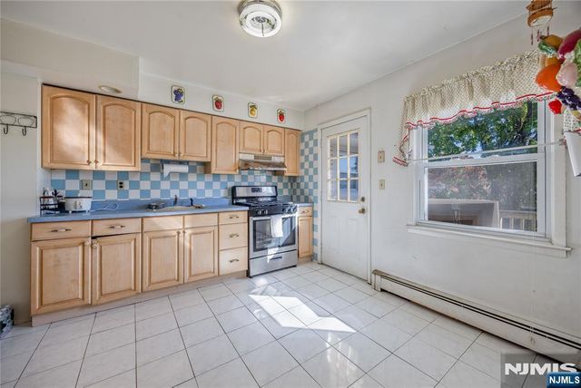 208 Washington Street, Northvale, NJ 07647