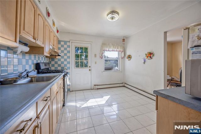208 Washington Street, Northvale, NJ 07647