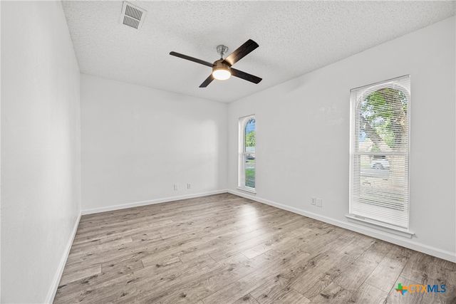 1906 Hooper Street, Killeen, TX 76543
