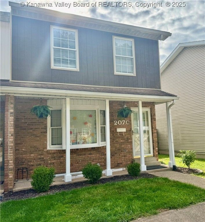 207 Hillside Drive C, Nitro, WV 25143