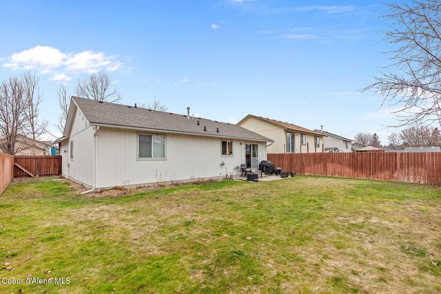 4042 N COUPLES DR, Coeur D'alene, ID 83815