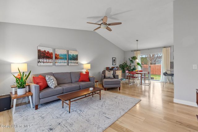 4042 N COUPLES DR, Coeur D'alene, ID 83815