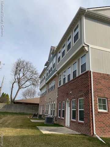 5939 Picall Drive, Troy, MI 48098