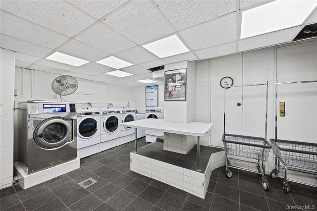 321 E 48th St Apt 9D, New York City, NY 10017
