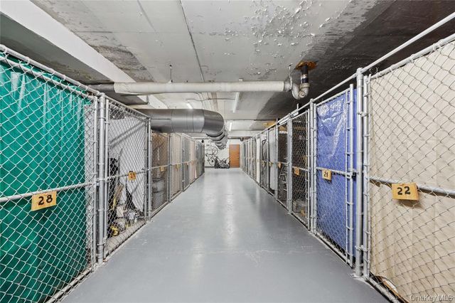 321 E 48th St Apt 9D, New York City, NY 10017