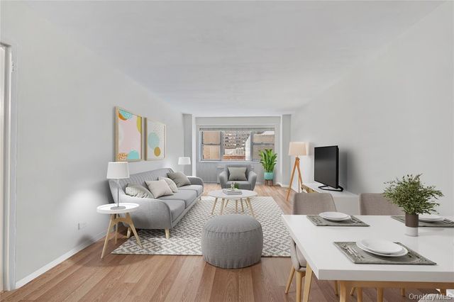 321 E 48th St Apt 9D, New York City, NY 10017