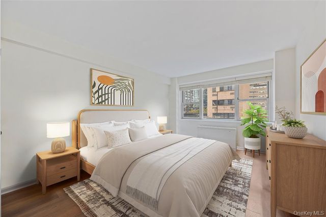 321 E 48th St Apt 9D, New York City, NY 10017
