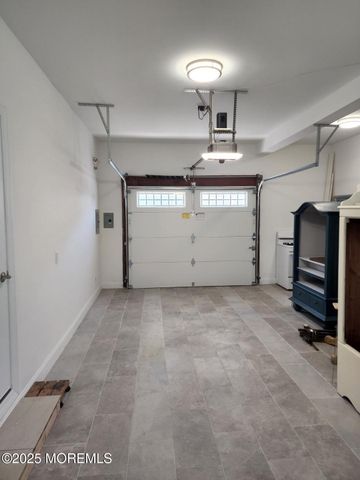 107 Woodland Avenue REAR 2ND FL, Avon-by-the-sea, NJ 07717