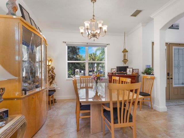 6025 Indian Forest Circle, Lake Worth, FL 33463