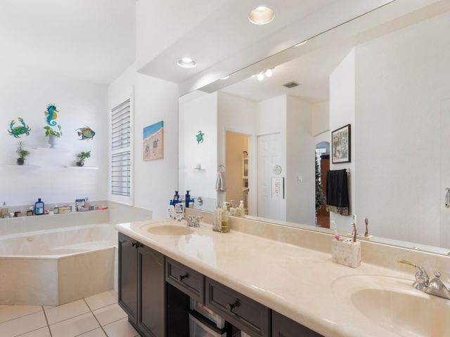 6025 Indian Forest Circle, Lake Worth, FL 33463