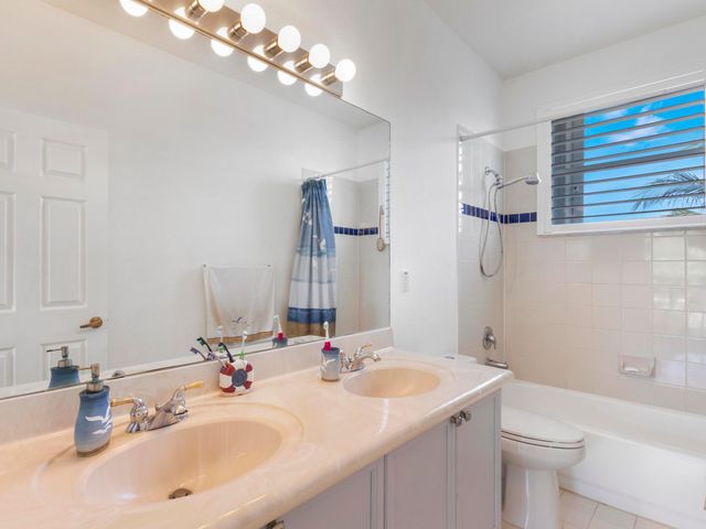 6025 Indian Forest Circle, Lake Worth, FL 33463