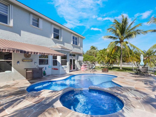6025 Indian Forest Circle, Lake Worth, FL 33463