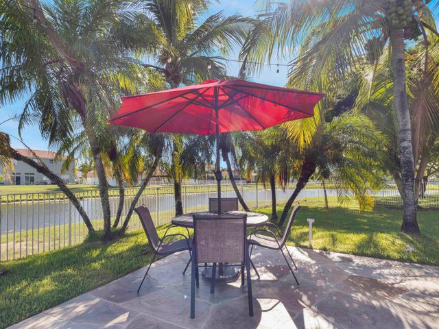 6025 Indian Forest Circle, Lake Worth, FL 33463