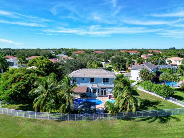 6025 Indian Forest Circle, Lake Worth, FL 33463