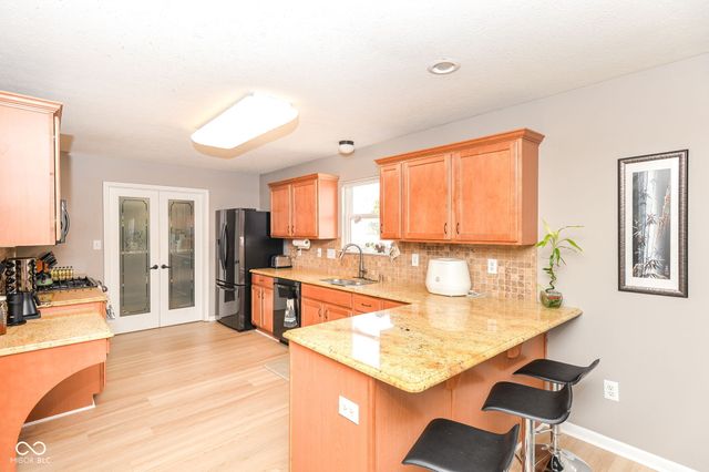 12054 Seahawks Lane, Fishers, IN 46037