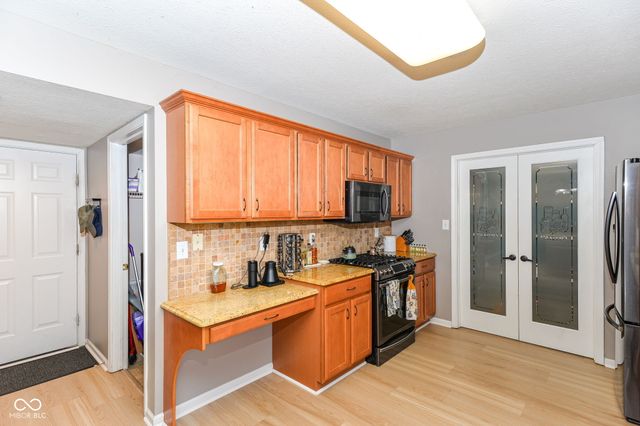 12054 Seahawks Lane, Fishers, IN 46037