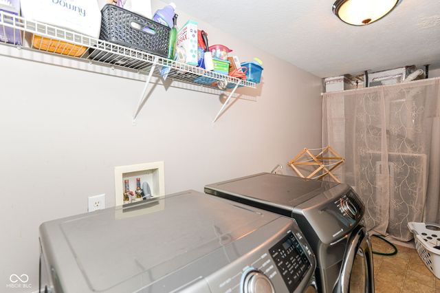 12054 Seahawks Lane, Fishers, IN 46037