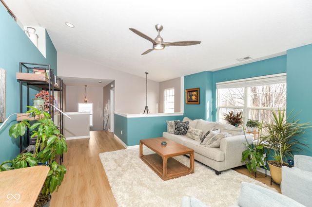 12054 Seahawks Lane, Fishers, IN 46037