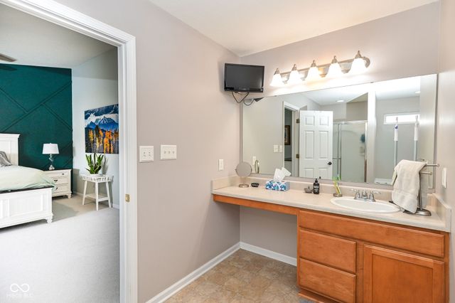 12054 Seahawks Lane, Fishers, IN 46037