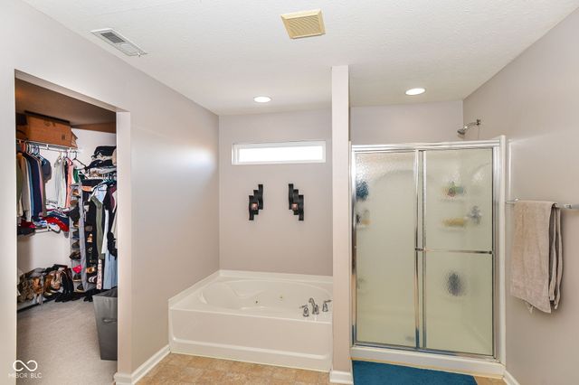 12054 Seahawks Lane, Fishers, IN 46037