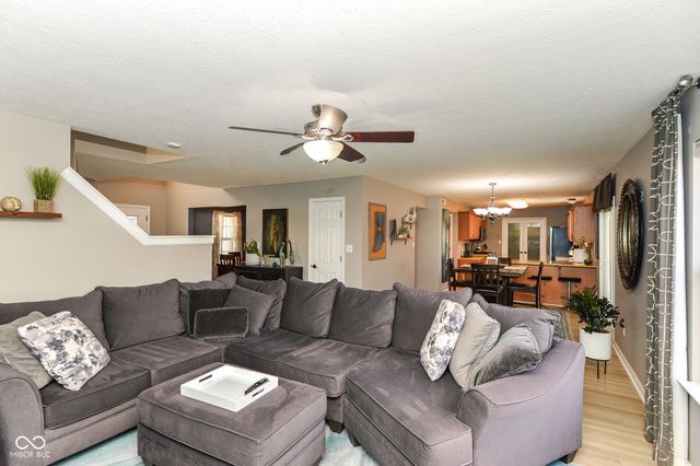 12054 Seahawks Lane, Fishers, IN 46037