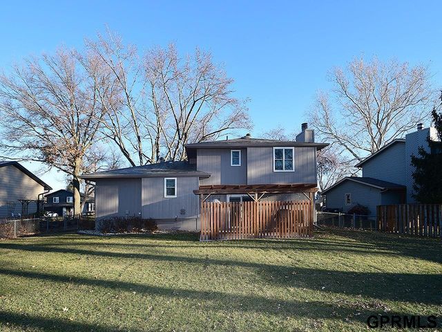 21319 Fieldcrest Drive, Elkhorn, NE 68022