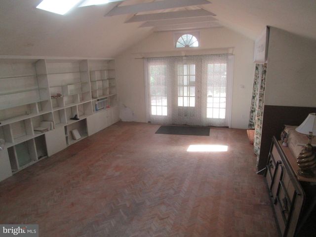 16605 BEALLE HILL RD, Waldorf, MD 20601