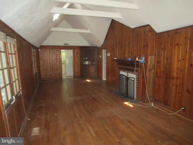 16605 BEALLE HILL RD, Waldorf, MD 20601