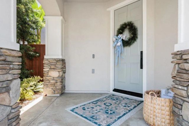 6925 Waters End Drive, Carlsbad, CA 92011