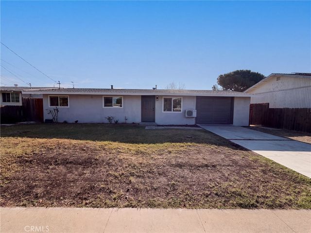 8869 Tangelo, Fontana, CA 92335