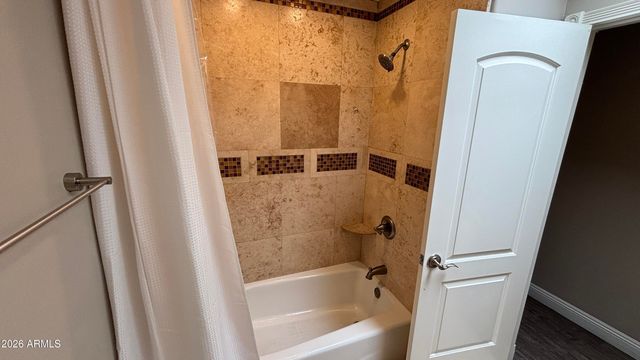 2529 E BLUEFIELD Avenue, Phoenix, AZ 85032