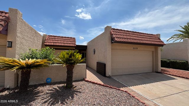 2529 E BLUEFIELD Avenue, Phoenix, AZ 85032