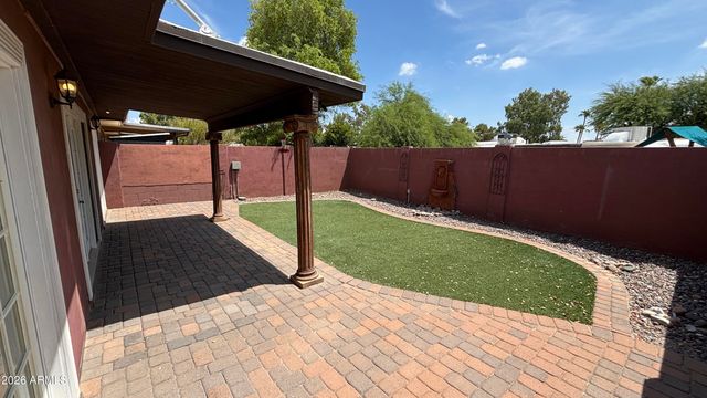 2529 E BLUEFIELD Avenue, Phoenix, AZ 85032