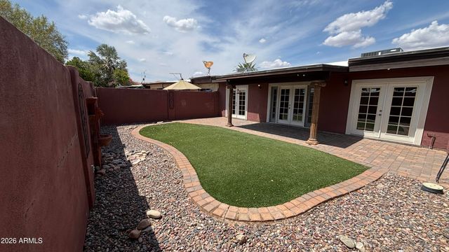 2529 E BLUEFIELD Avenue, Phoenix, AZ 85032