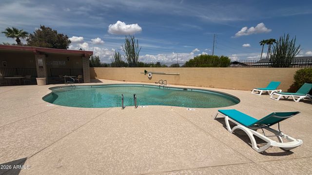 2529 E BLUEFIELD Avenue, Phoenix, AZ 85032