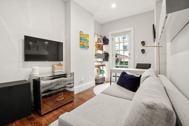 45 St. Botolph 203, Boston, MA 02116