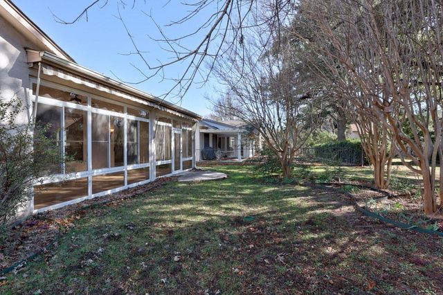 104 Lariat DR, Georgetown, TX 78633