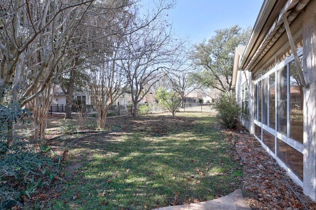 104 Lariat DR, Georgetown, TX 78633