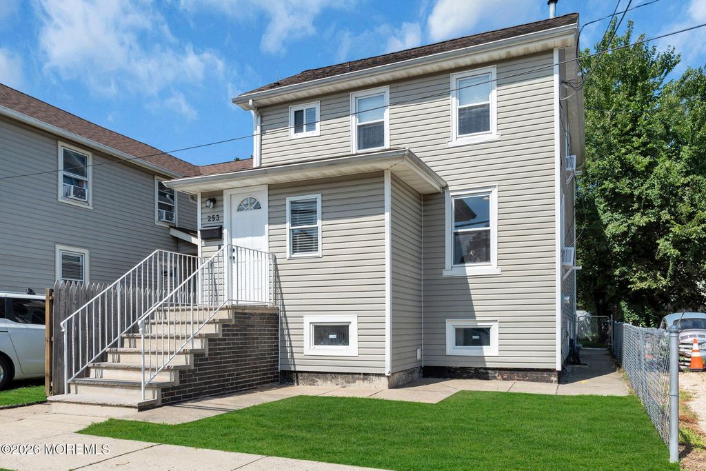 253 1st Street, Keyport, NJ 07735