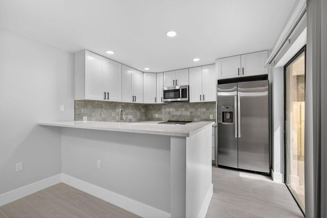 183 Charter Way, West Palm Beach, FL 33407