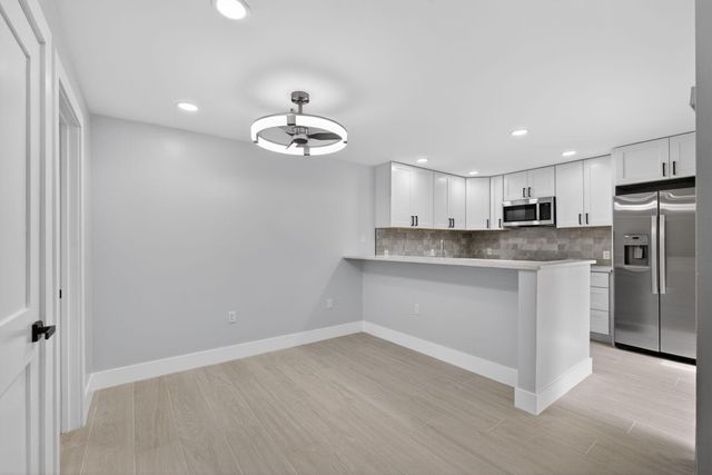183 Charter Way, West Palm Beach, FL 33407